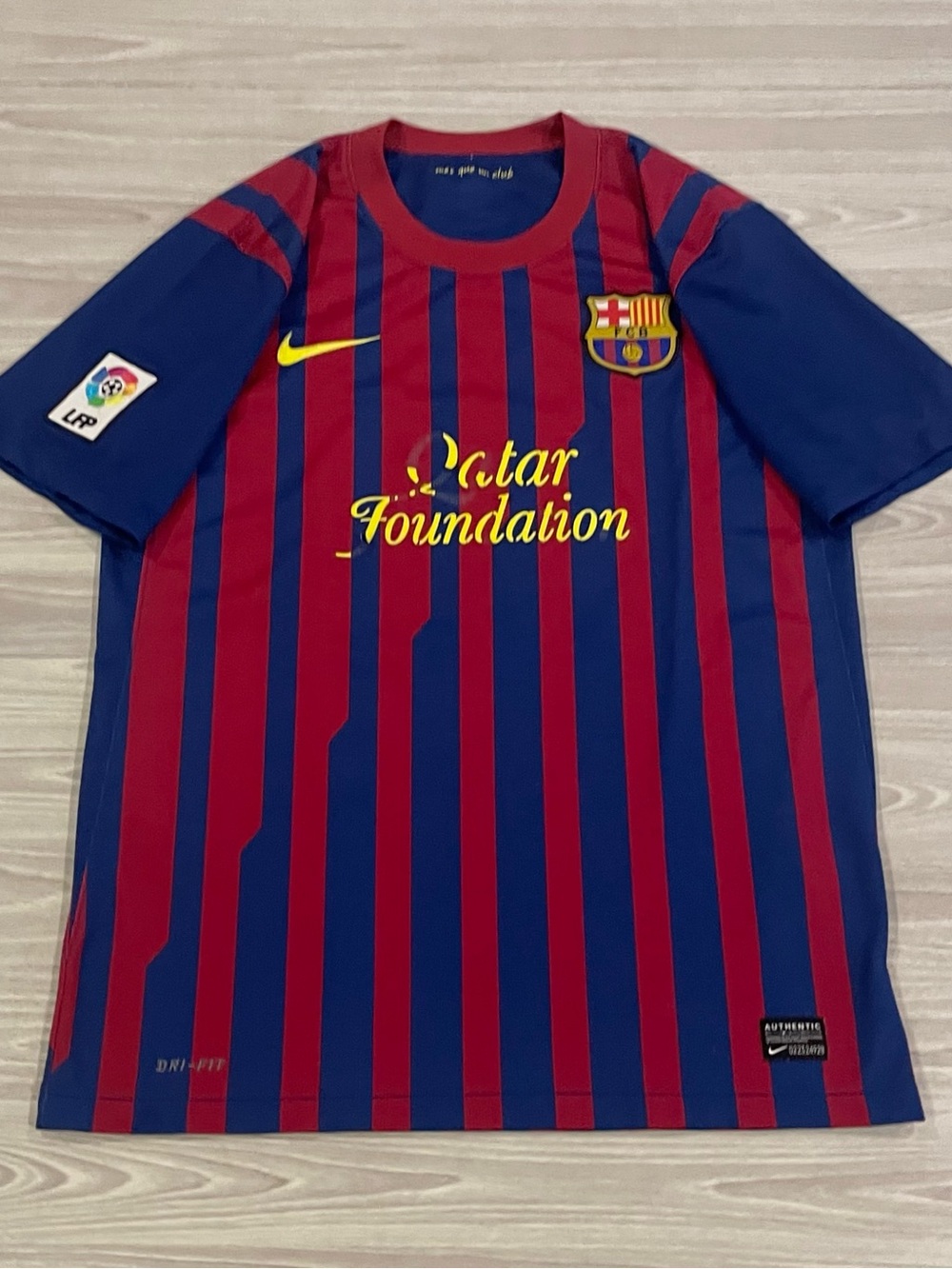 Nike 2011/12 FC Barcelona Authentic Soccer Jersey 419877-486 Men’s Size Medium